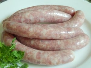 6 pcs of chipolatas (pork sausages), one of the popular types of sausage around the world