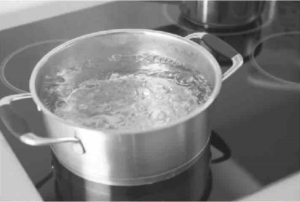 The first step on how to cook pasta by mamma rosy is boiling 1 liter water