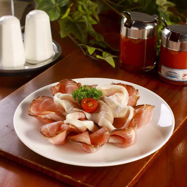 - a world of cured meat : cured ham, salami & more
