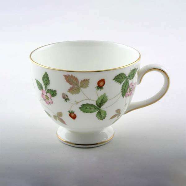 Wild strawberry teacup peony