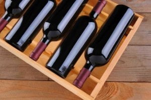 The photo of 5 bottles of red wine to help us understanding red wine better